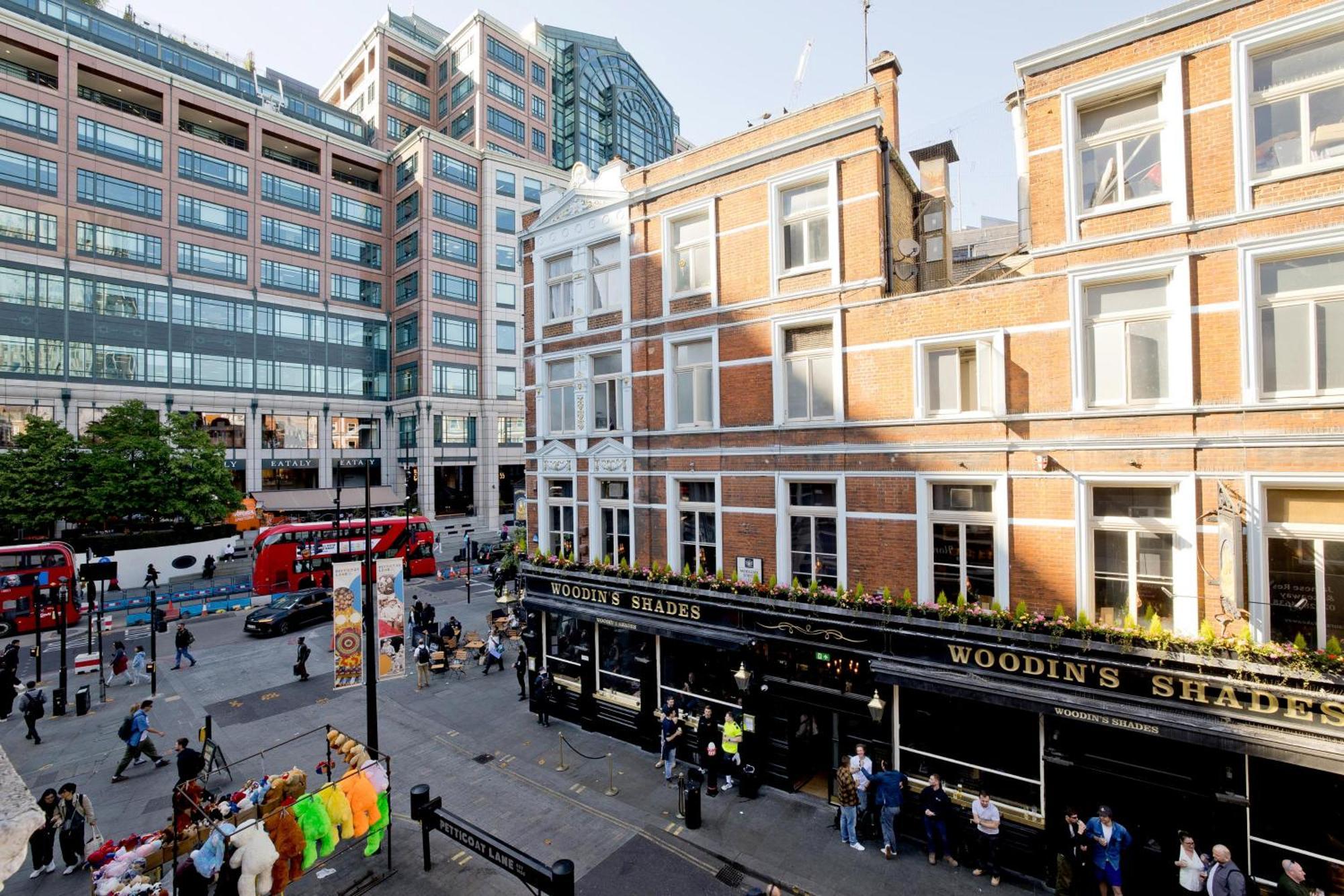 Imperial Middlesex Street Apartments Лондон Екстериор снимка