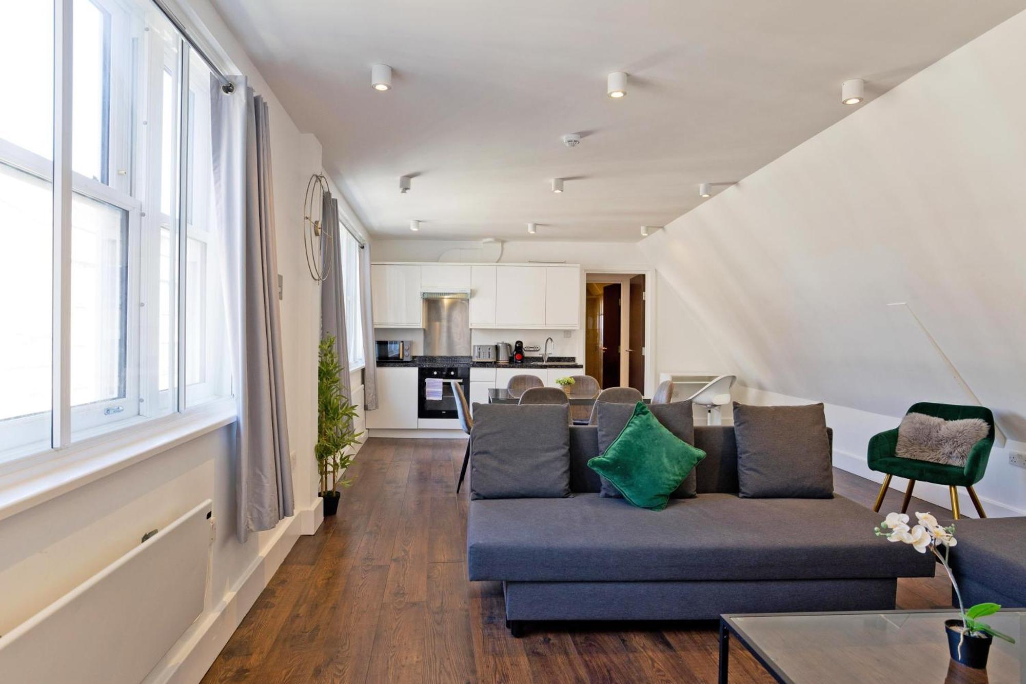 Imperial Middlesex Street Apartments Лондон Екстериор снимка