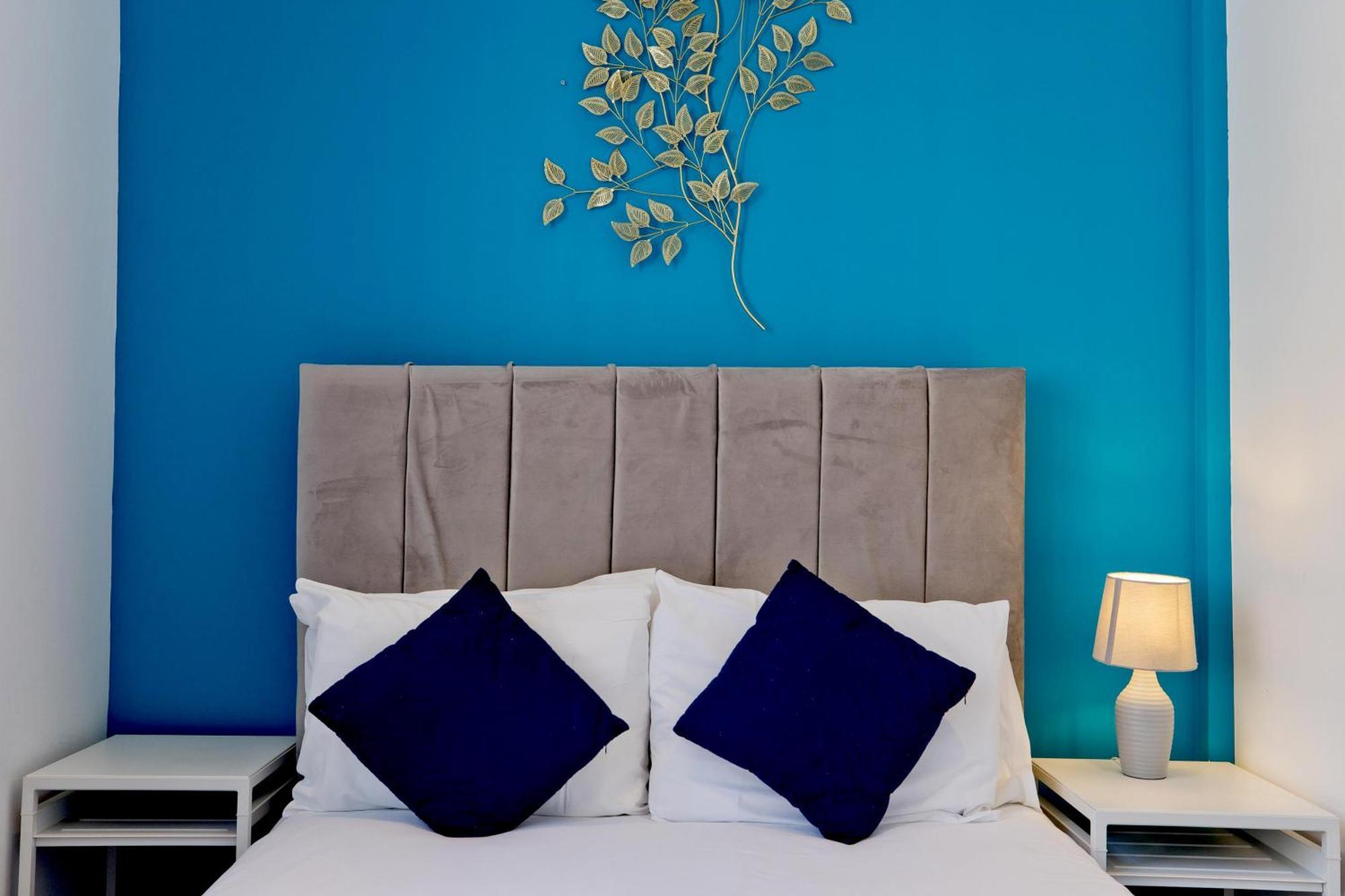 Imperial Middlesex Street Apartments Лондон Екстериор снимка