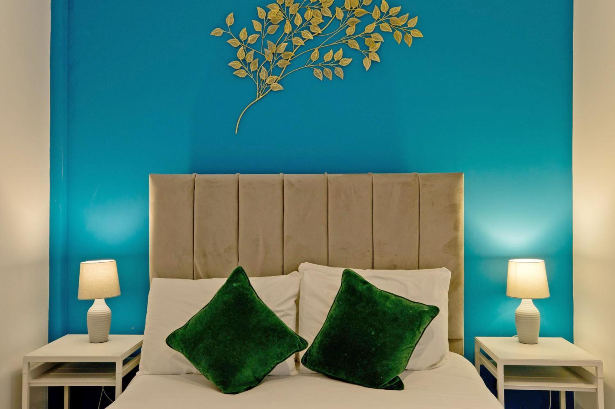 Imperial Middlesex Street Apartments Лондон Екстериор снимка